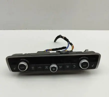 Audi A3 S3 8V Interior fan control switch 8V0820043R