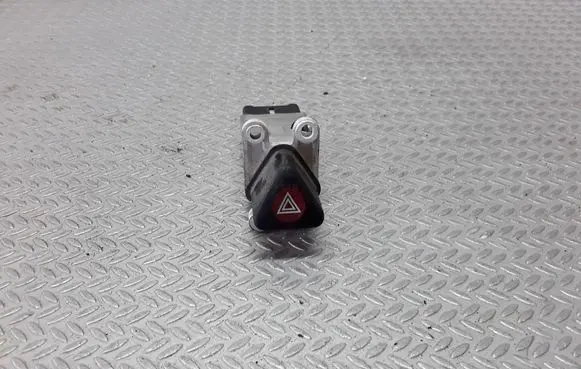 Subaru Outback Hazard light switch