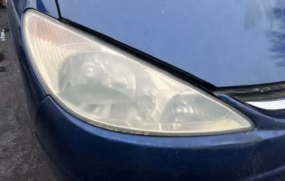 Toyota Previa (XR30, XR40) II Headlight/headlamp 