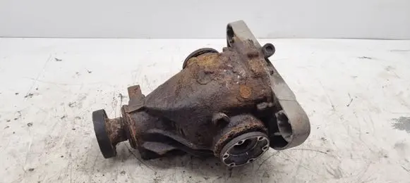 BMW 5 E39 Rear differential 7504996 9000111803510002 33107504997