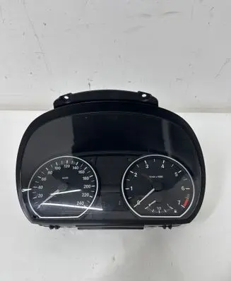 BMW 1 E81 E87 Speedometer (instrument cluster) 102493285 9166813 100258105