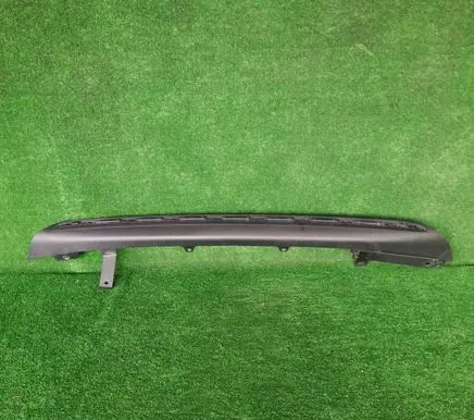 Toyota Auris E180 Front bumper lip 5215102060