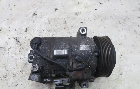 Nissan X-Trail T32 Air conditioning (A/C) compressor (pump) 926004CA3A