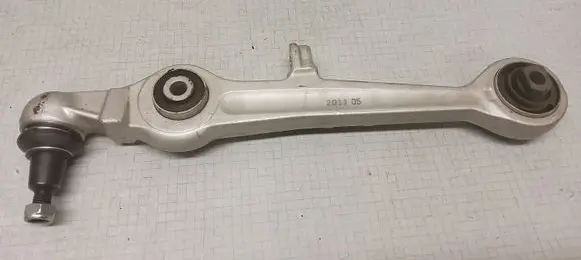 Front lower control arm/wishbone