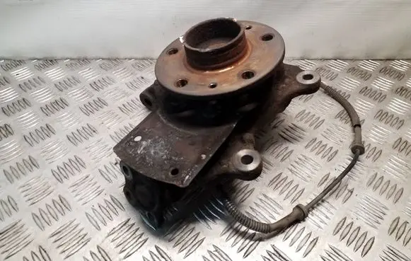 Renault Trafic III (X82) Front wheel hub 