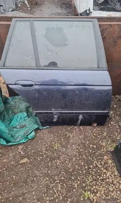 BMW 5 E39 Rear door