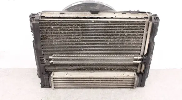 BMW 3 E90 E91 Coolant radiator 7794488 17117794488 7801647