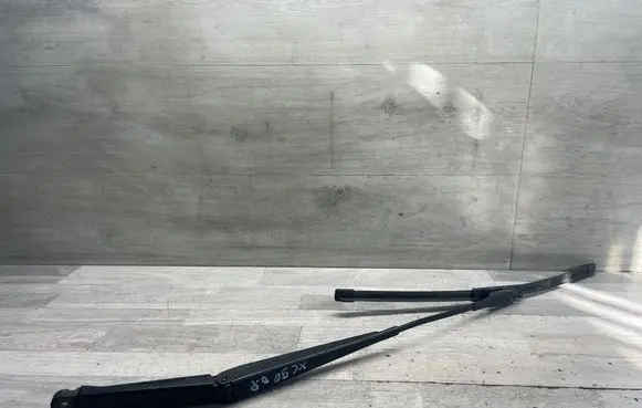 Volvo XC90 Front wiper blade arm AL231 180253