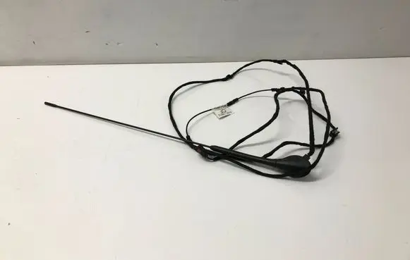 Ford Fiesta Radio antenna AV1T18828AA BA6T18812CF