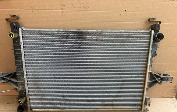 Volvo XC70 Coolant radiator