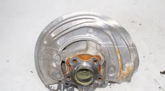 BMW iX3 G08 Front wheel hub