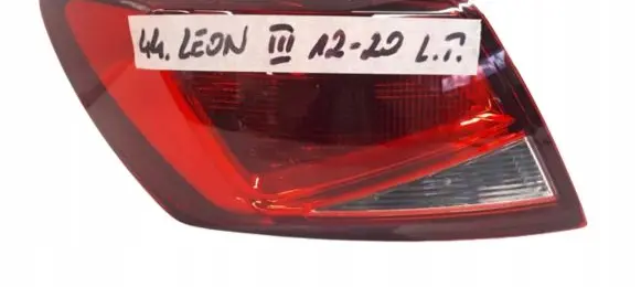 Seat Leon (5F) Rear/tail lights 5F0945095B