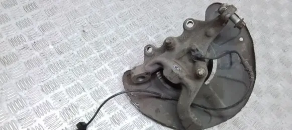 Mercedes-Benz E W212 Front wheel hub 21223