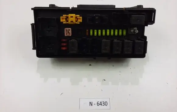 Jeep Commander Fuse module 04692087AB