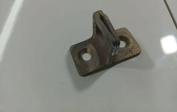 Chrysler Voyager Front door lock loop/hook striker 