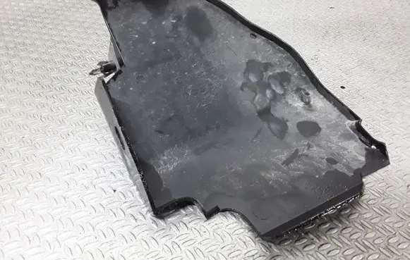 Mazda CX-7 Intercooler air guide/duct channel EG2156251