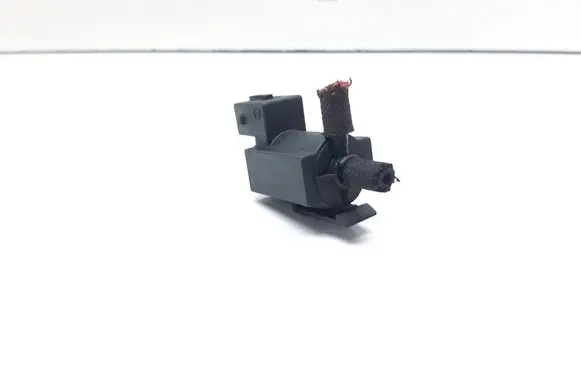 BMW 3 E90 E91 Turbo solenoid valve 7810831 70231800