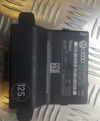 Volkswagen PASSAT B6 Gateway control module 3C0907530E