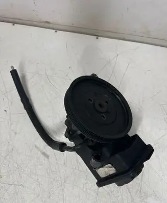 BMW 5 E39 Power steering pump 1928100271