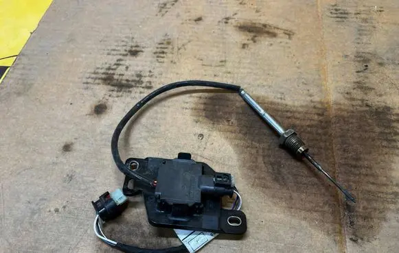 Mercedes-Benz E AMG W213 Exhaust gas temperature sensor A0009054409 A2135405673