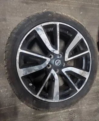 Nissan Qashqai R19 alloy rim