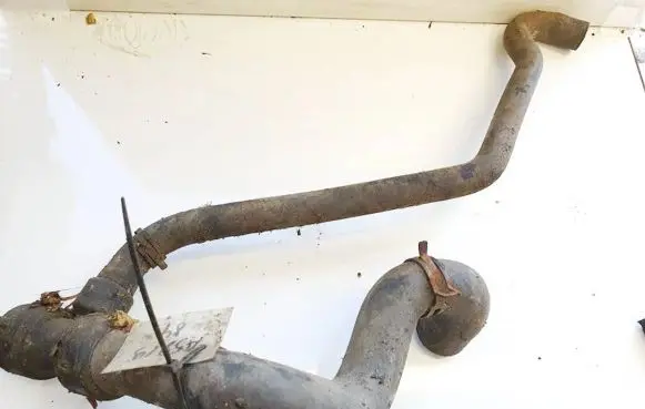 Volkswagen PASSAT B5 Engine coolant pipe/hose 8d01210551