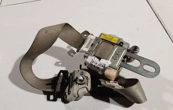 Chrysler 300 - 300C Rear seatbelt P1AJ801D1AD