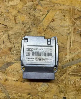 Audi A6 C7 Airbag control unit/module 4G0907637