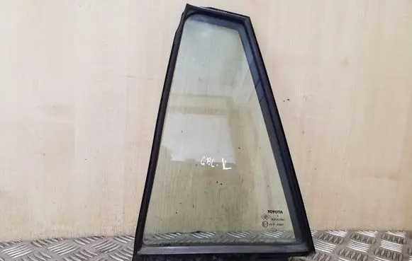 Toyota Verso Rear vent window glass 681890F010
