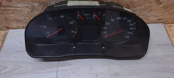 Volkswagen PASSAT B5 Speedometer (instrument cluster) 110008920024 3B1919880C