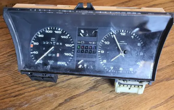 Volkswagen Golf II Speedometer (instrument cluster) X161207770 802133 218506