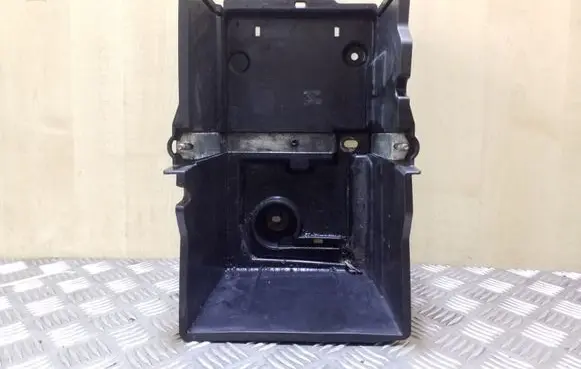 Ford Focus Battery box tray AM5110723AD