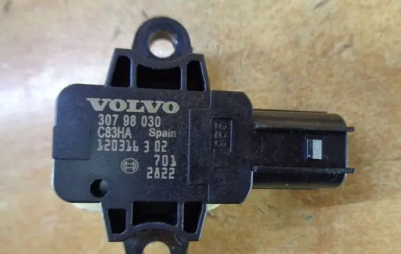 Volvo V60 Airbag deployment crash/impact sensor 30798030
