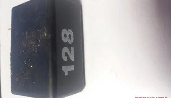 Volkswagen PASSAT B5 Other relay 7M0941597