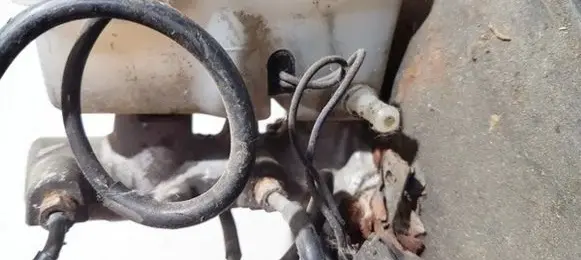 Master brake cylinder