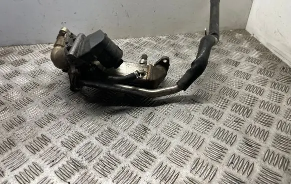 BMW 5 F10 F11 EGR valve cooler 7805446 7810871