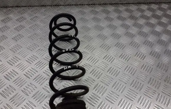Volkswagen Golf IV Rear coil spring