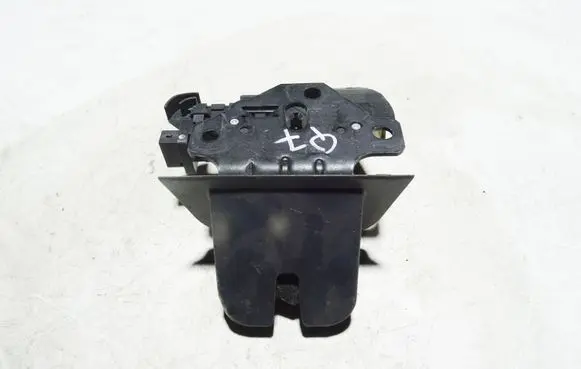 Audi Q7 4L Tailgate/trunk/boot lock/catch/latch 8P4827505C