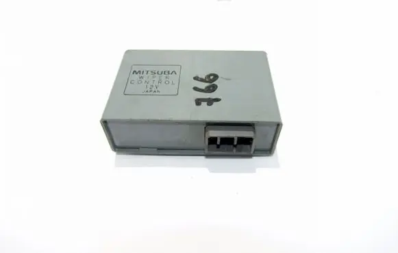 Honda CR-V Window wiper relay 9302B