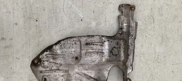 Opel Zafira B Heat shield in engine bay 55182373