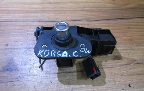 Opel Corsa C Tailgate exterior lock 90534783 90534784