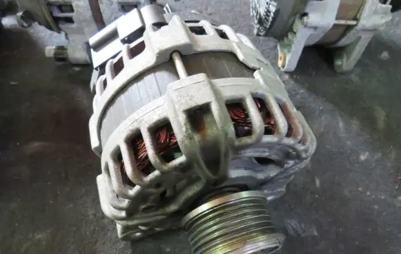 Nissan Qashqai Generator/alternator 231004EA0A 231004EA0AF