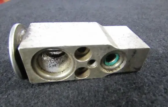 Air conditioning (A/C) expansion valve