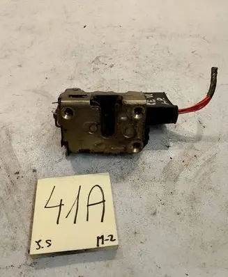 Renault Espace II Front door lock 04717144