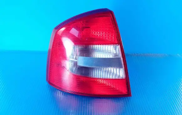 Skoda Octavia Mk2 (1Z) Rear/tail lights 1Z5945095B 12664 1Z5945111B