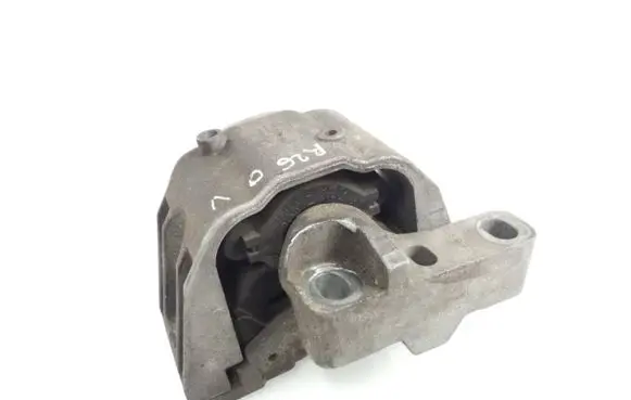 Audi A3 S3 8L Engine mount bracket 1J0199262BE