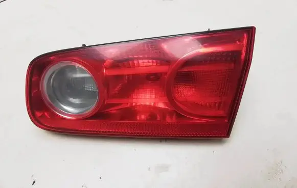 Tailgate rear/tail lights