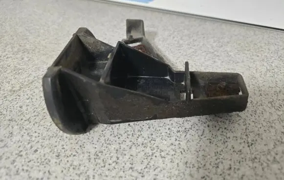 BMW 7 E38 Front bumper mounting bracket 51118125318