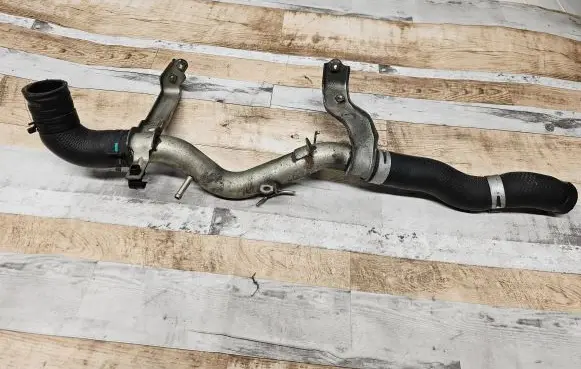Lexus IS 220D-250-350 Intercooler hose/pipe