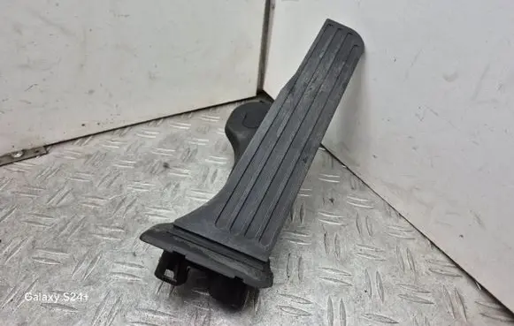 Skoda Octavia Mk2 (1Z) Accelerator throttle pedal 1K1723503AA
